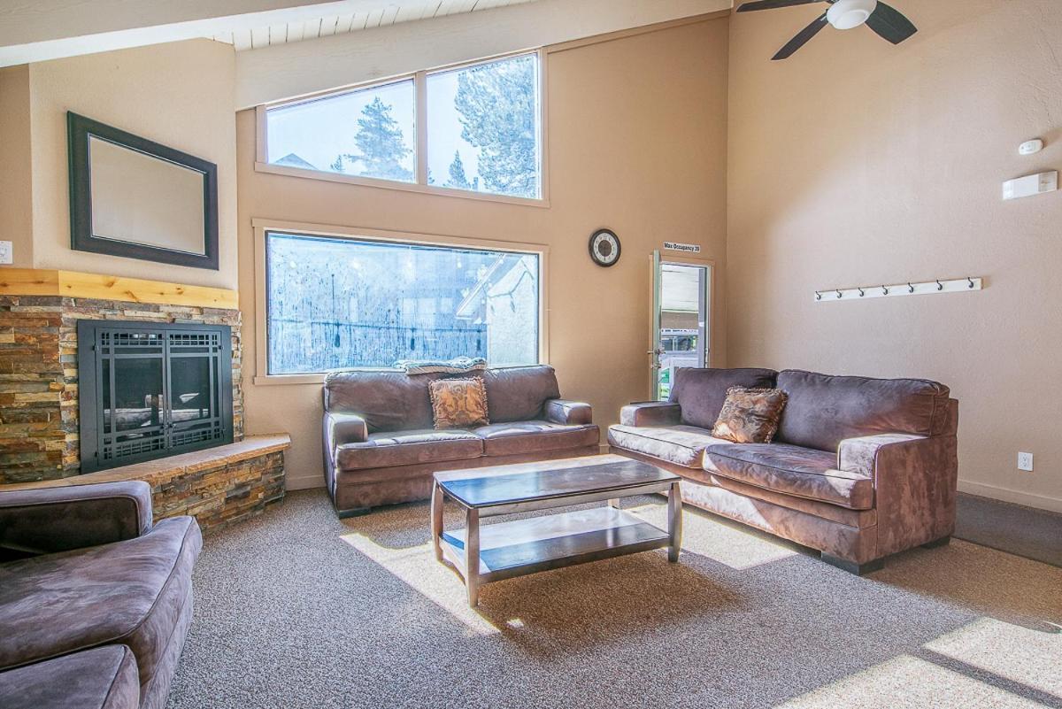 Fully Renovated! St Anton #17 Ski In Ski Out 1 Bedroom 1 Bathroom Condo! Sleeps Up To 4! Mammoth Lakes Eksteriør bilde